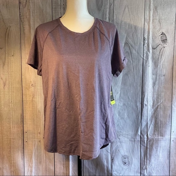 ATHLETIC Works Top, Large - Picture 1 of 10